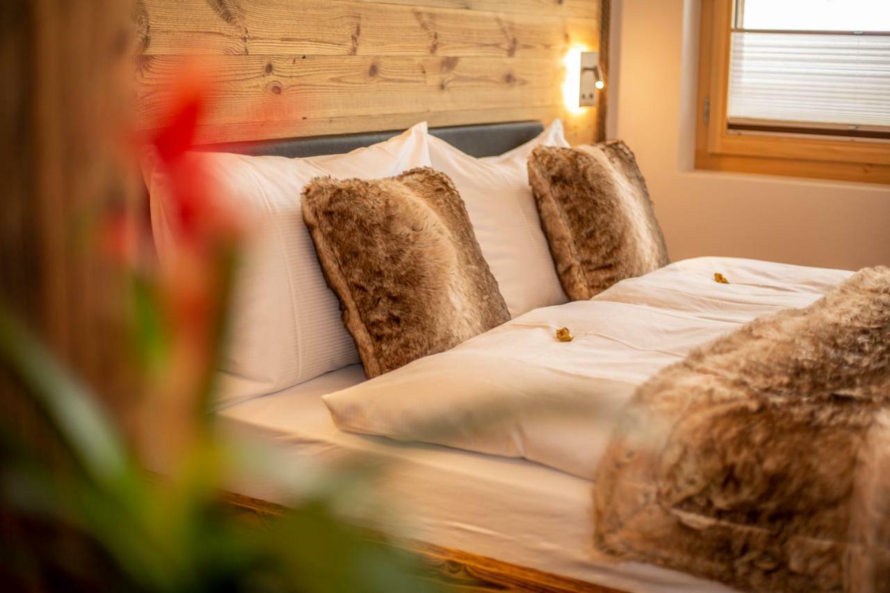 Palace Luxury Wellness Apartment And Boutique Hotel Ski-In-Out Saas Fee Exteriör bild