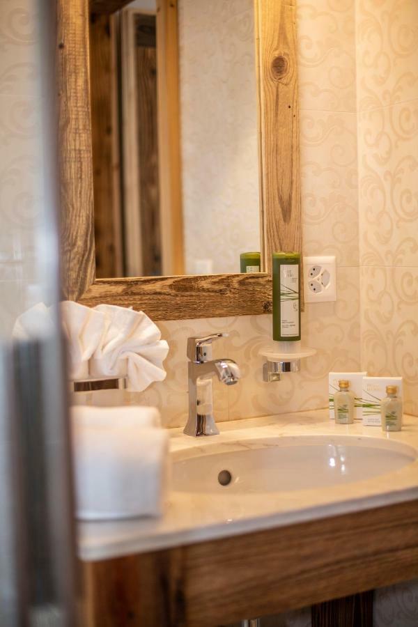 Palace Luxury Wellness Apartment And Boutique Hotel Ski-In-Out Saas Fee Exteriör bild